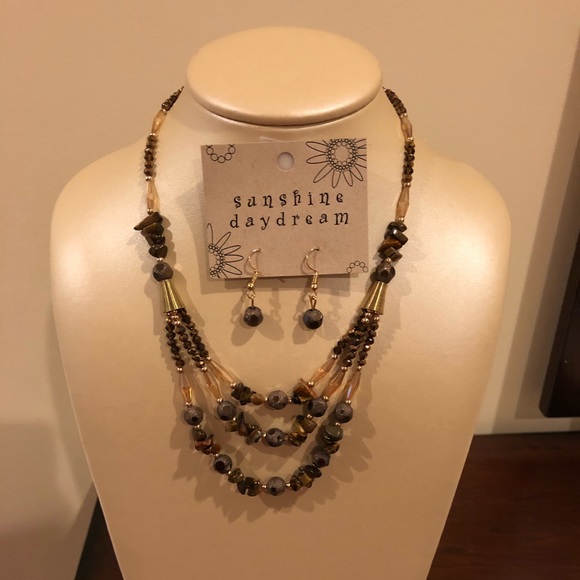 Statement necklace and matching earrings - Picture 2 of 2